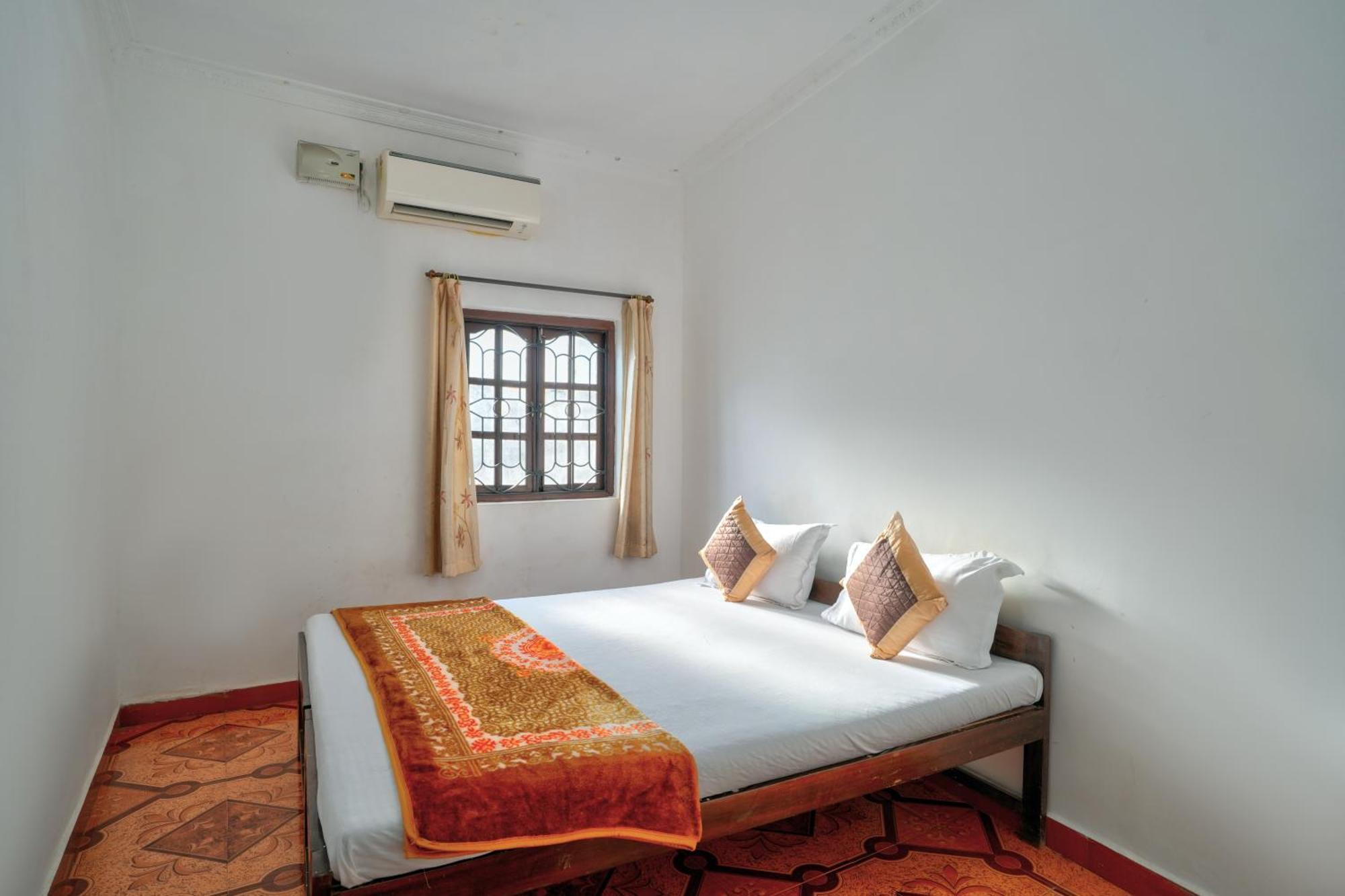 Om Sai Guest House Calangute Exterior foto